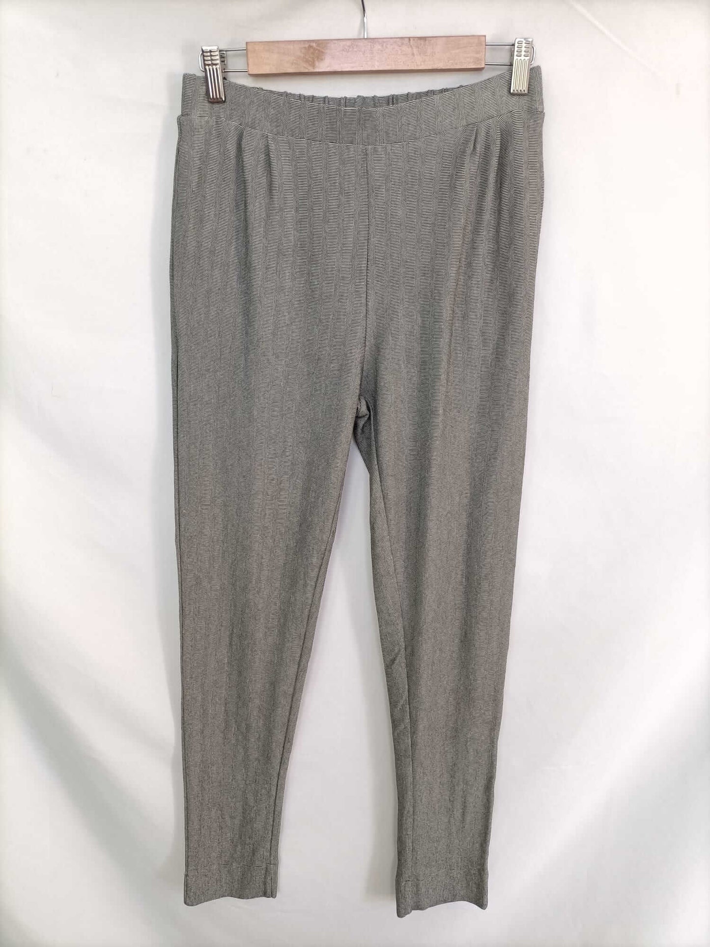 PULL&amp;BEAR. Stretch herringbone trousers Tl
