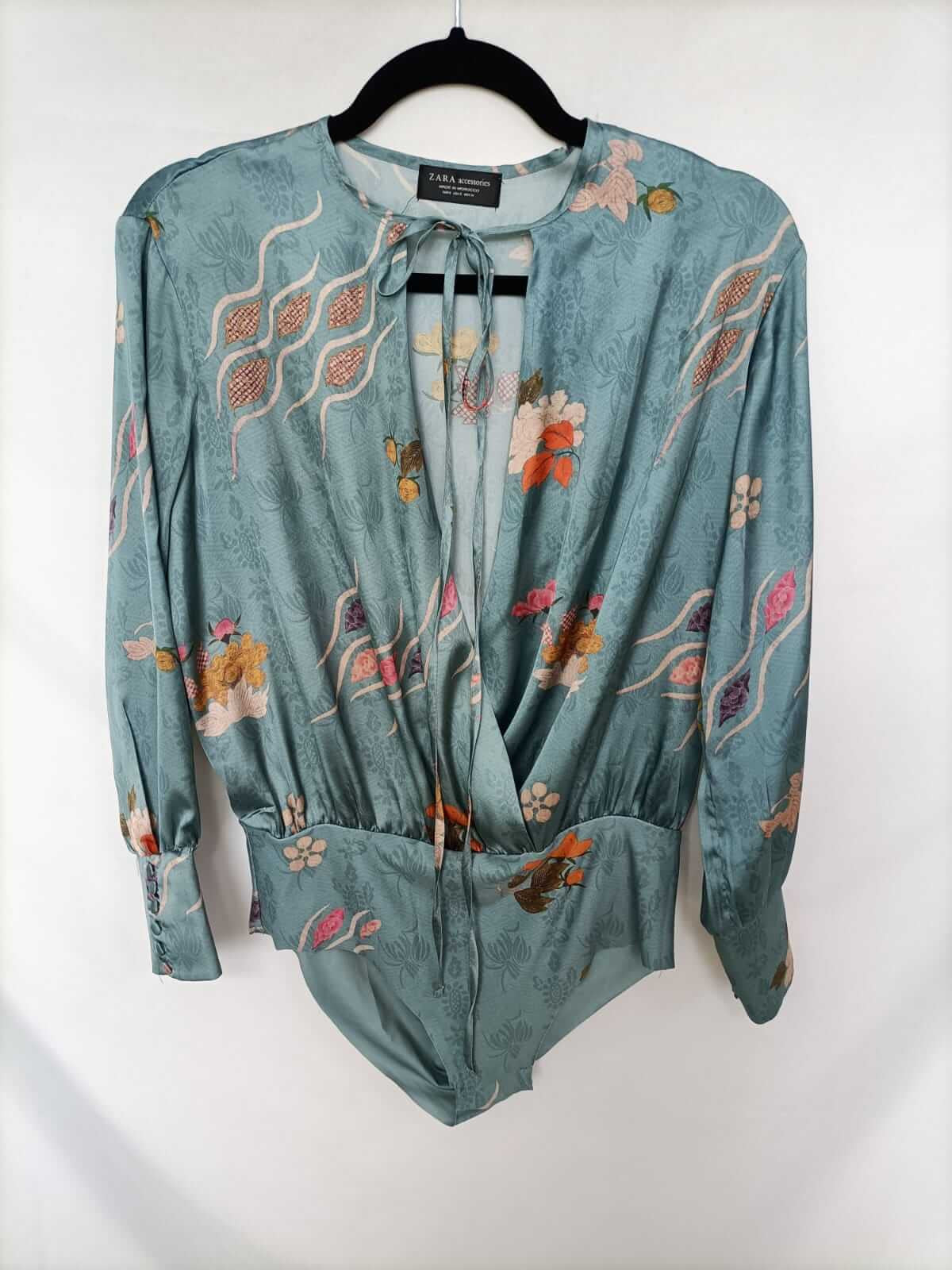 ZARA. Body verde agua flores T.s