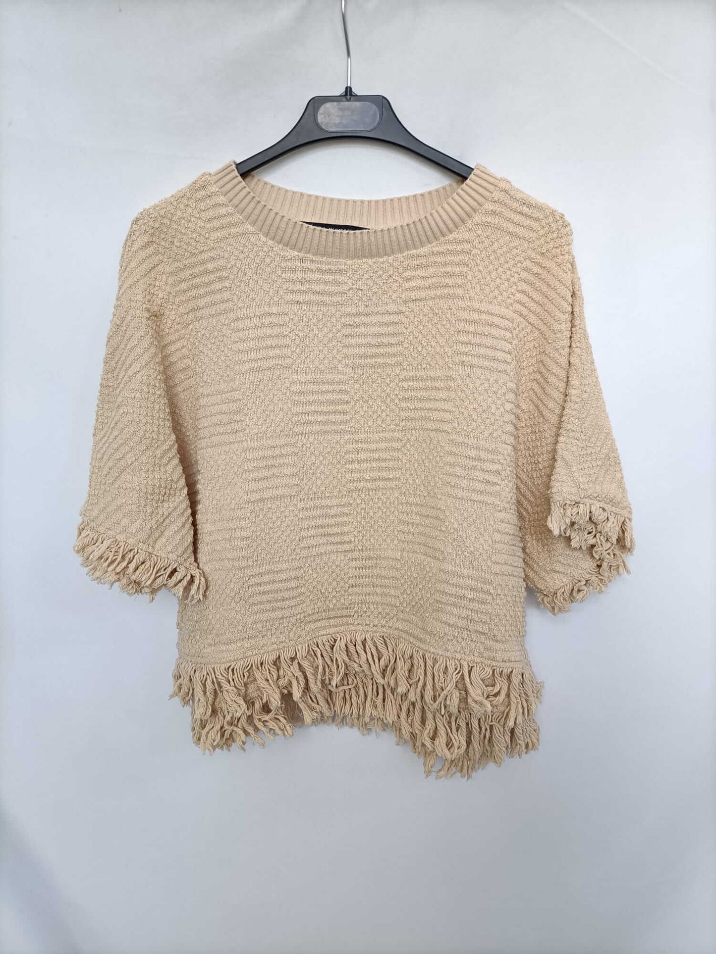 ZARA. Beige knit top with fringes Tm