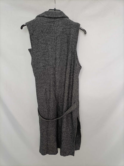 ZARA. Chaleco gris jaspeado T.s