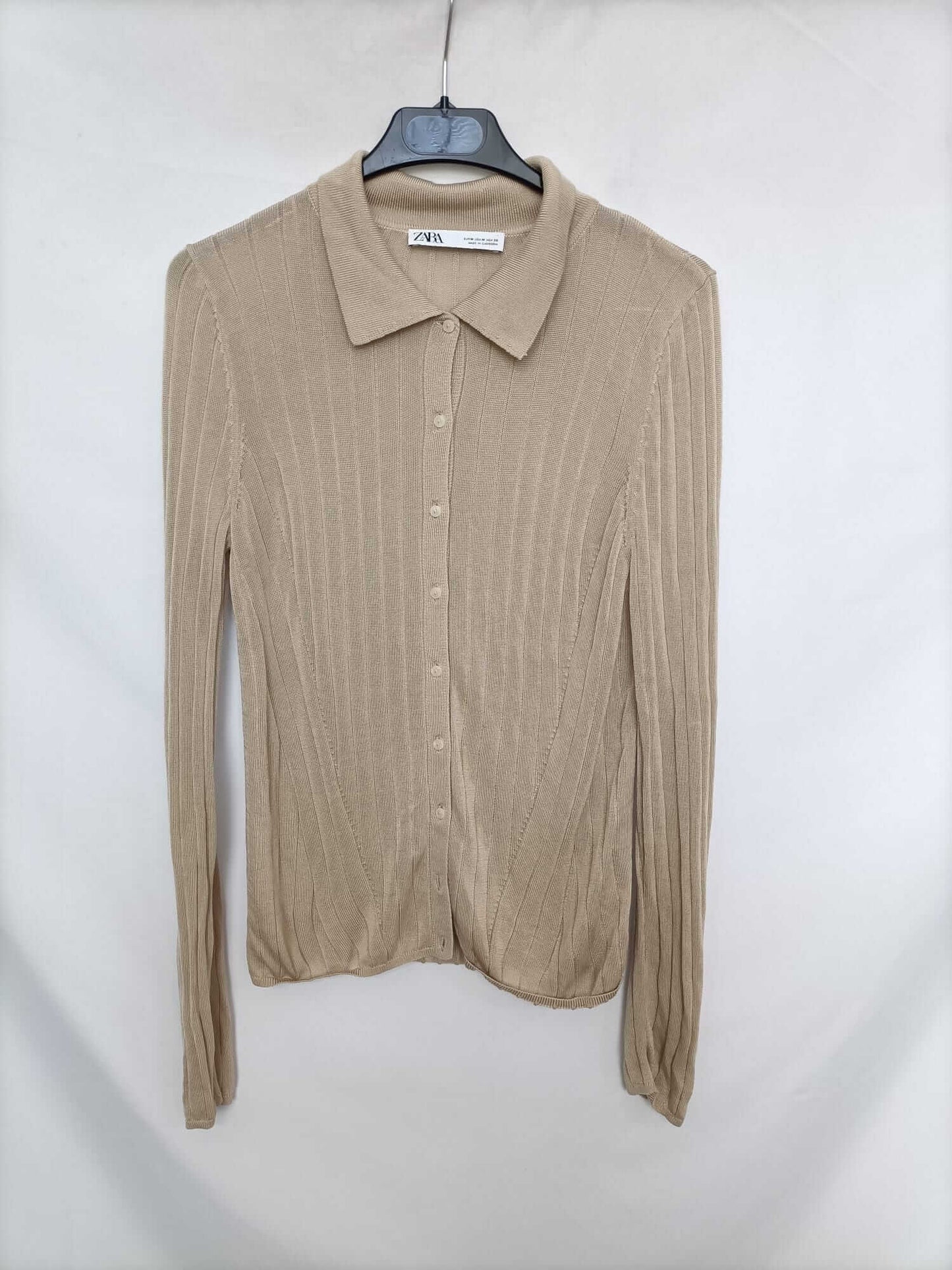 ZARA. Top beige canalé T.m