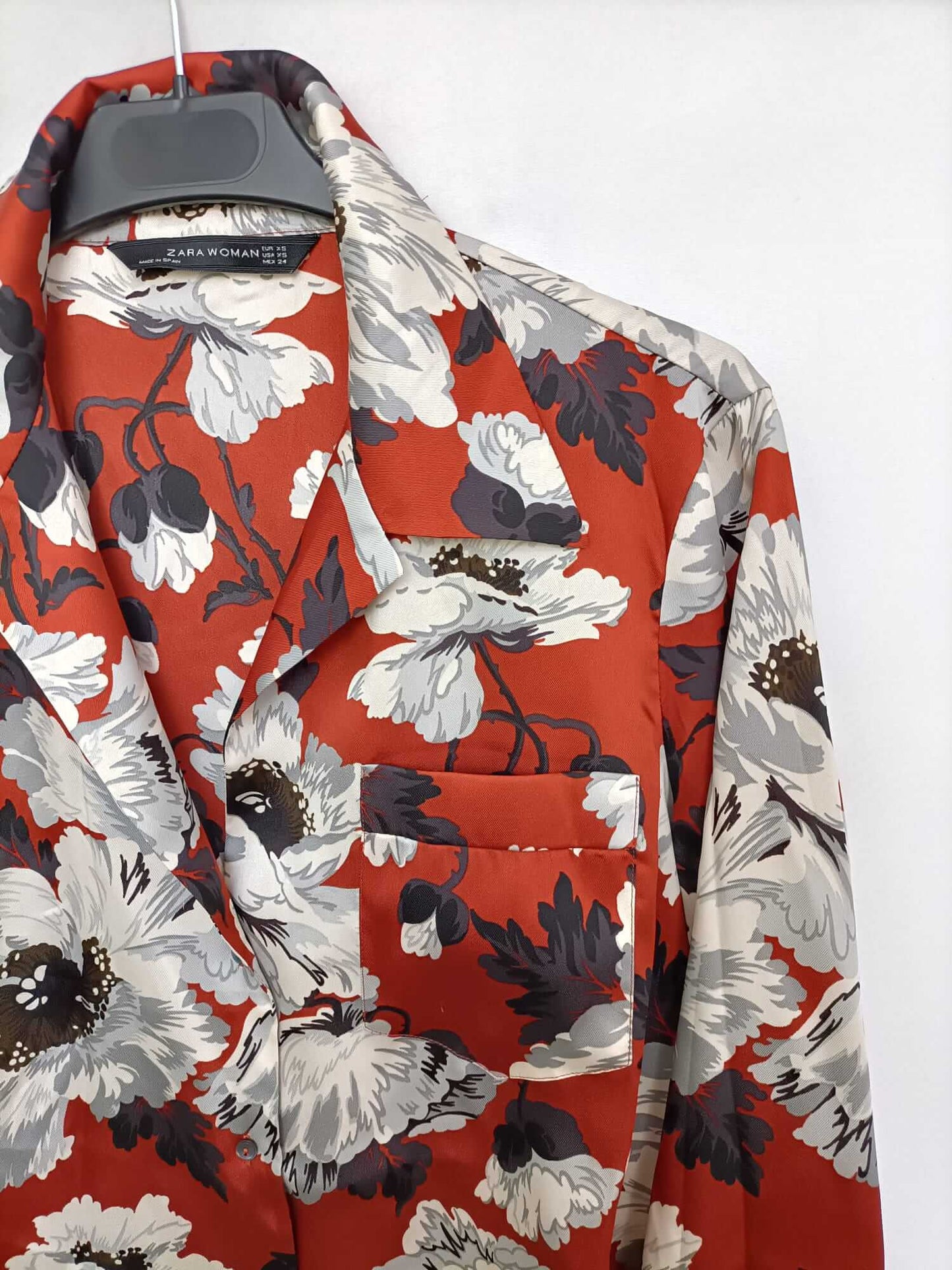 ZARA. Blusa flores pijamera T.xs