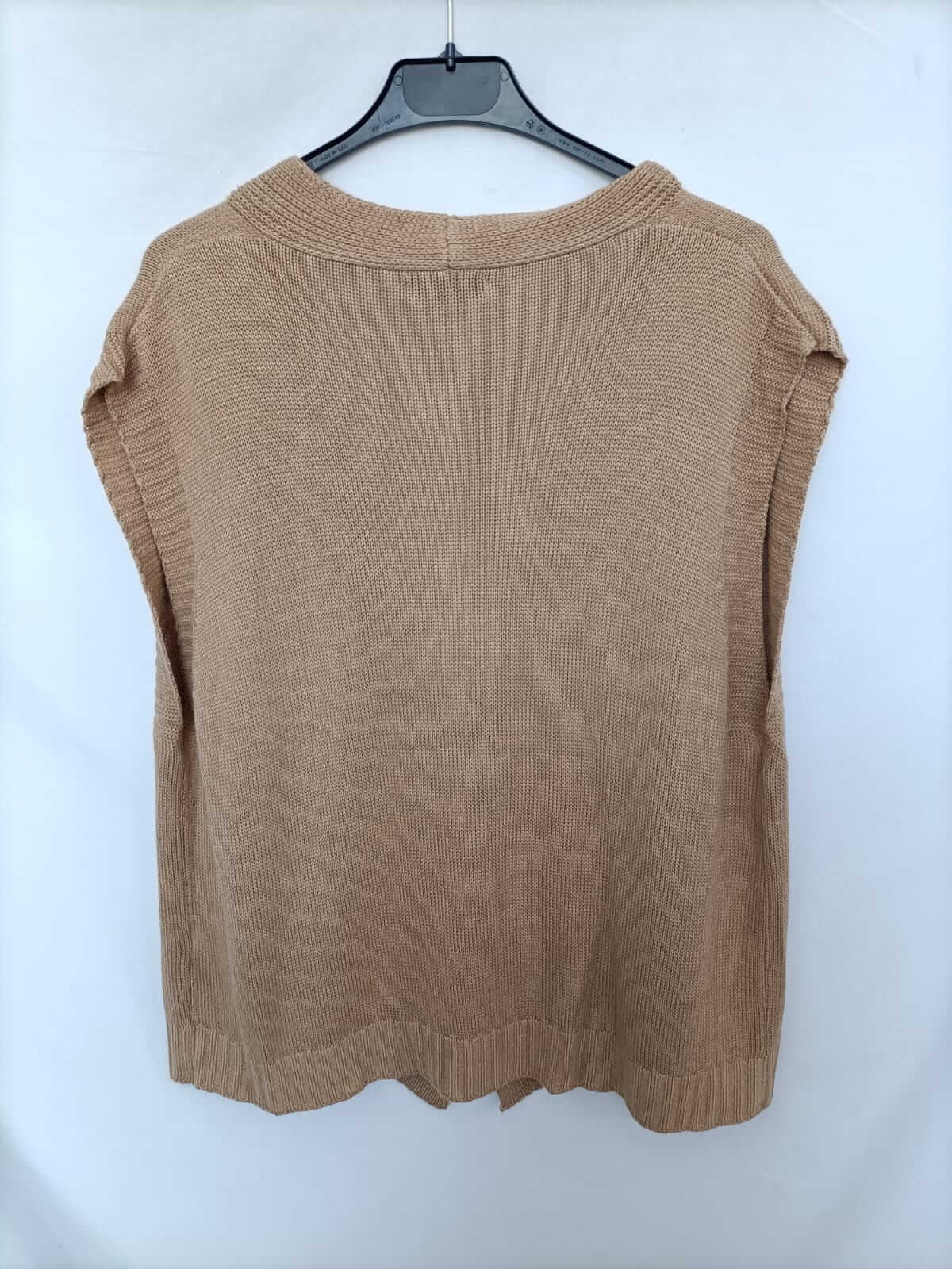 AZALEA. Tu cinnamon buttoned vest (m/l)