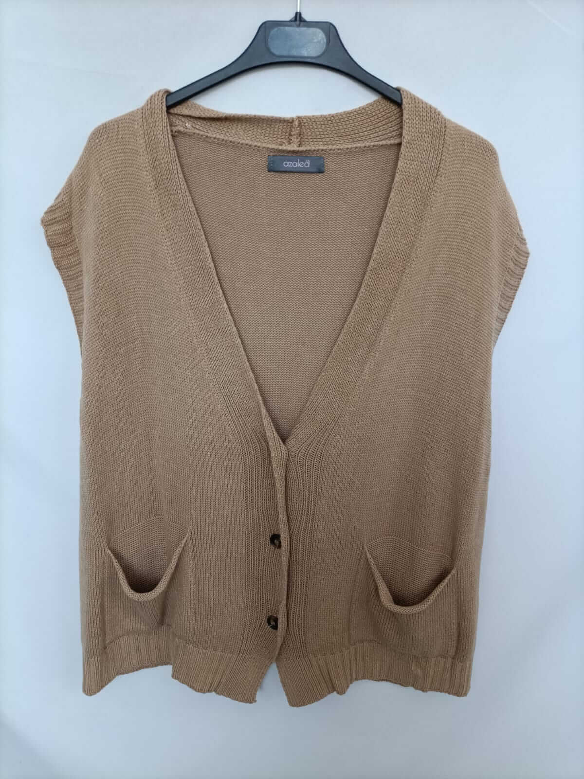AZALEA. Tu cinnamon buttoned vest (m/l)
