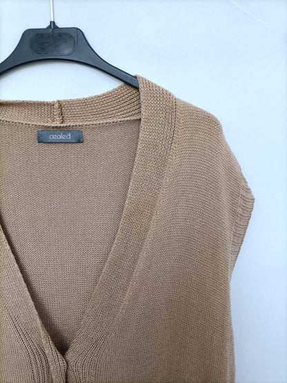 AZALEA. Tu cinnamon buttoned vest (m/l)