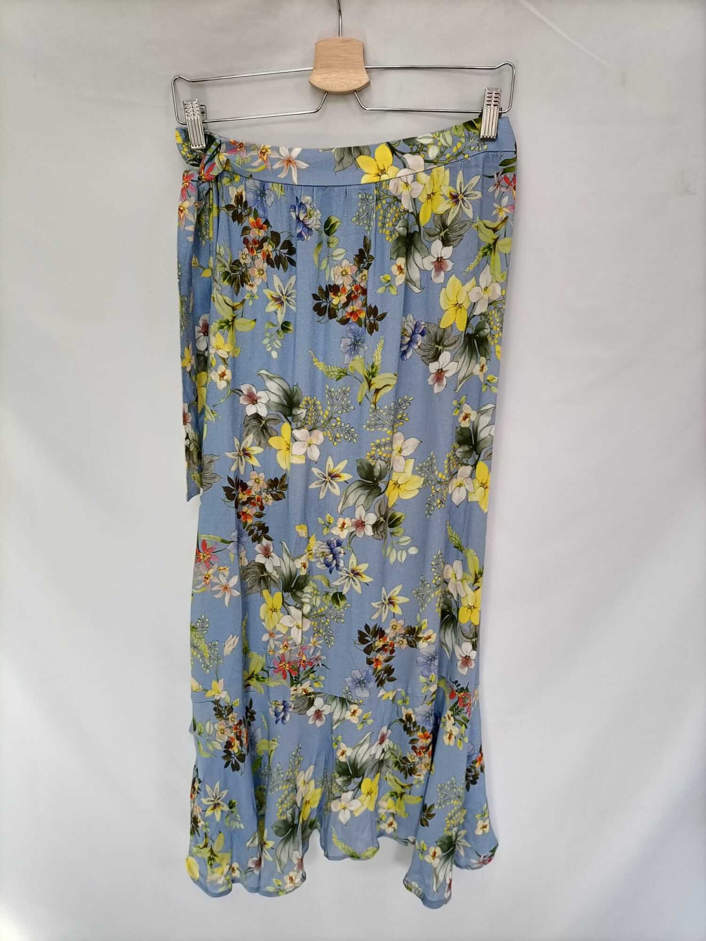STRADIVARIUS.Blue floral midi skirt Ts