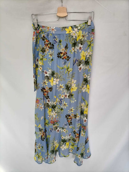 STRADIVARIUS.Blue floral midi skirt Ts