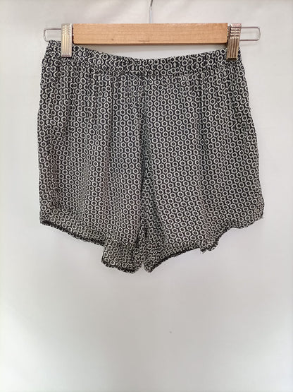 BRANDY MELVILLE.Shorts negros T.s