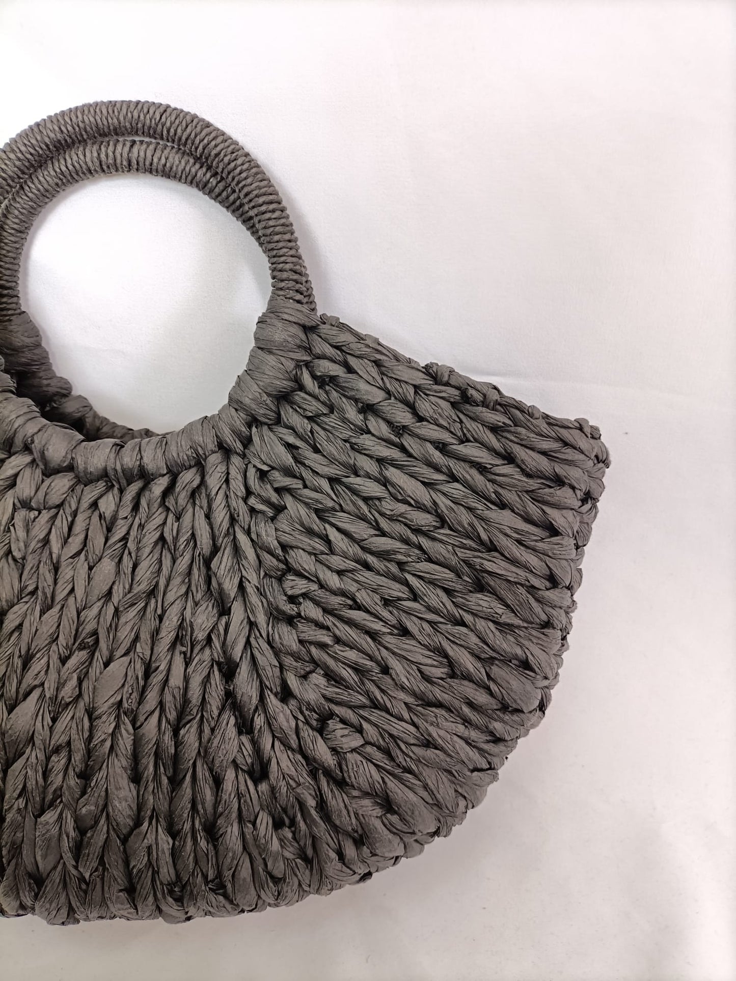 ZARA.Bolso negro rafia