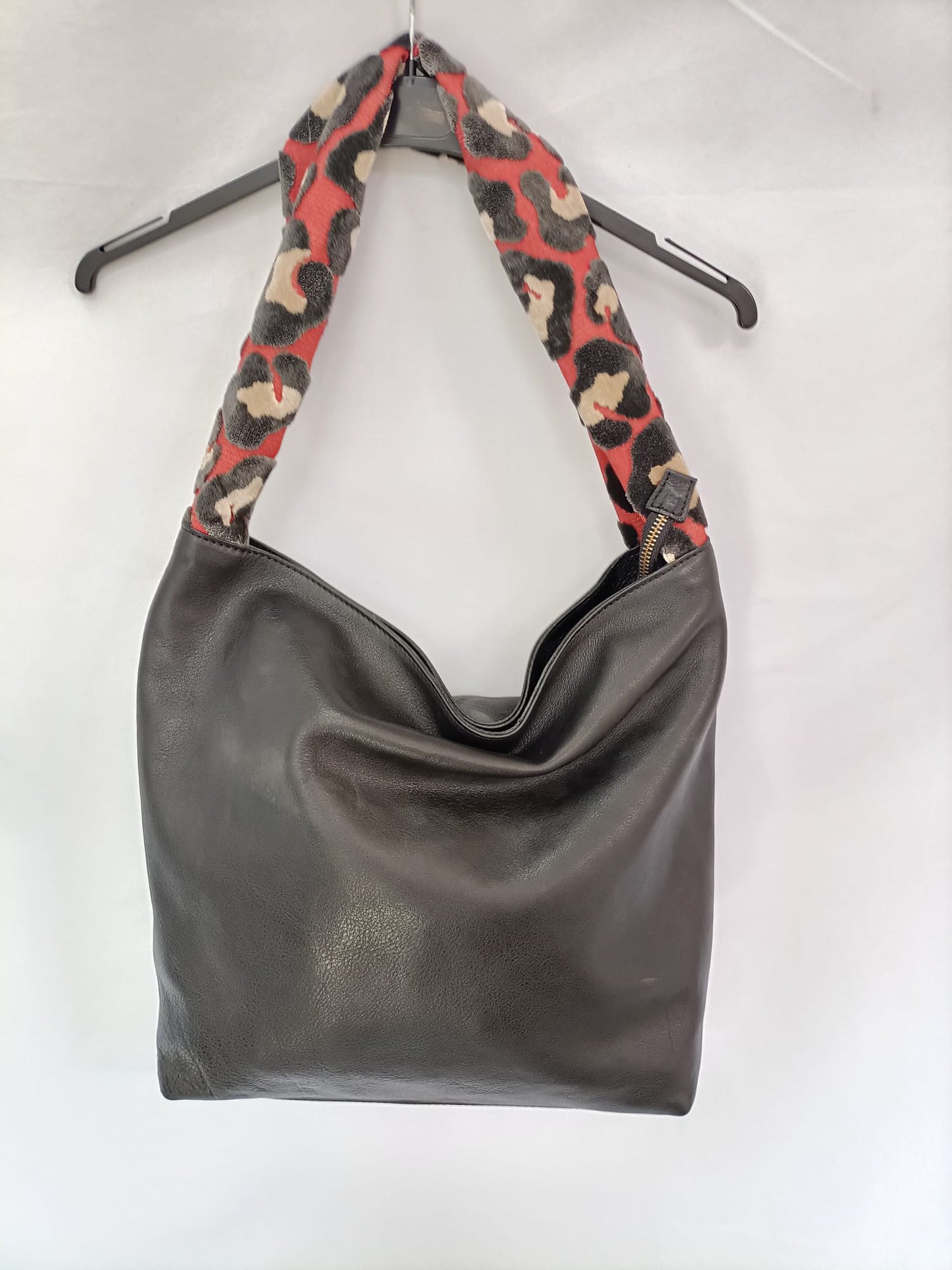 IYI.Bolso negro shopper