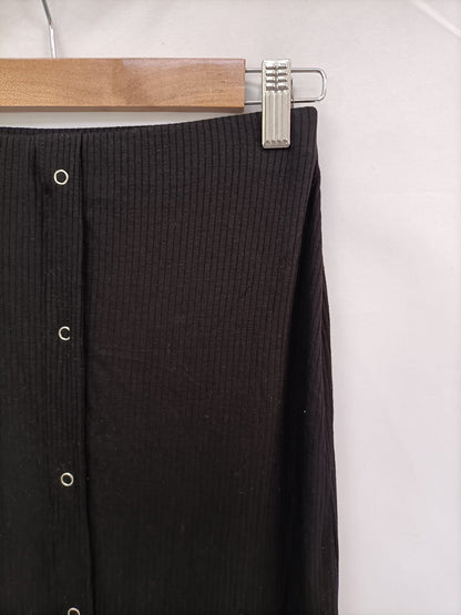 ASOS.Falda midi negra canalé. T.36