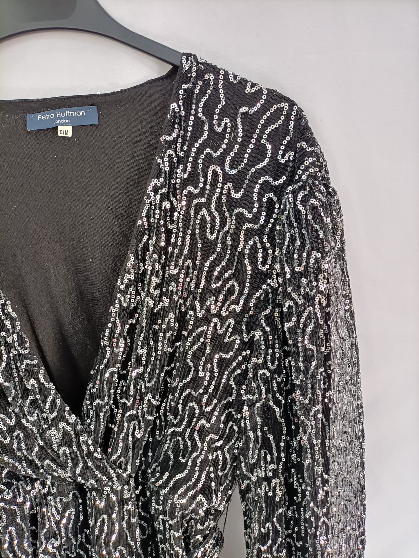 PRETTA LONDON.Vestido corto negro lentejuelas t.S/M