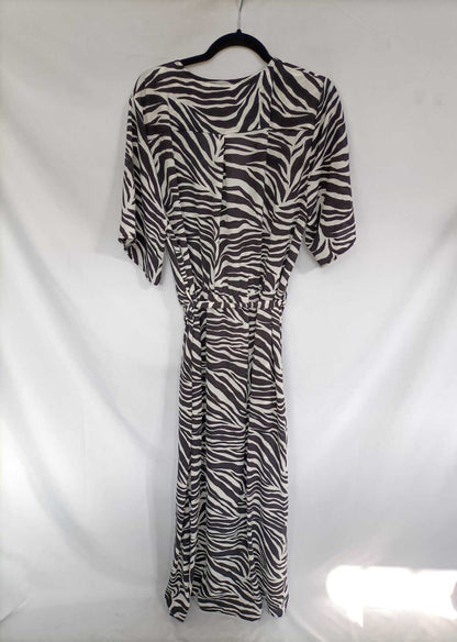 NEW LOOK.Vestido estampado cebra T.52