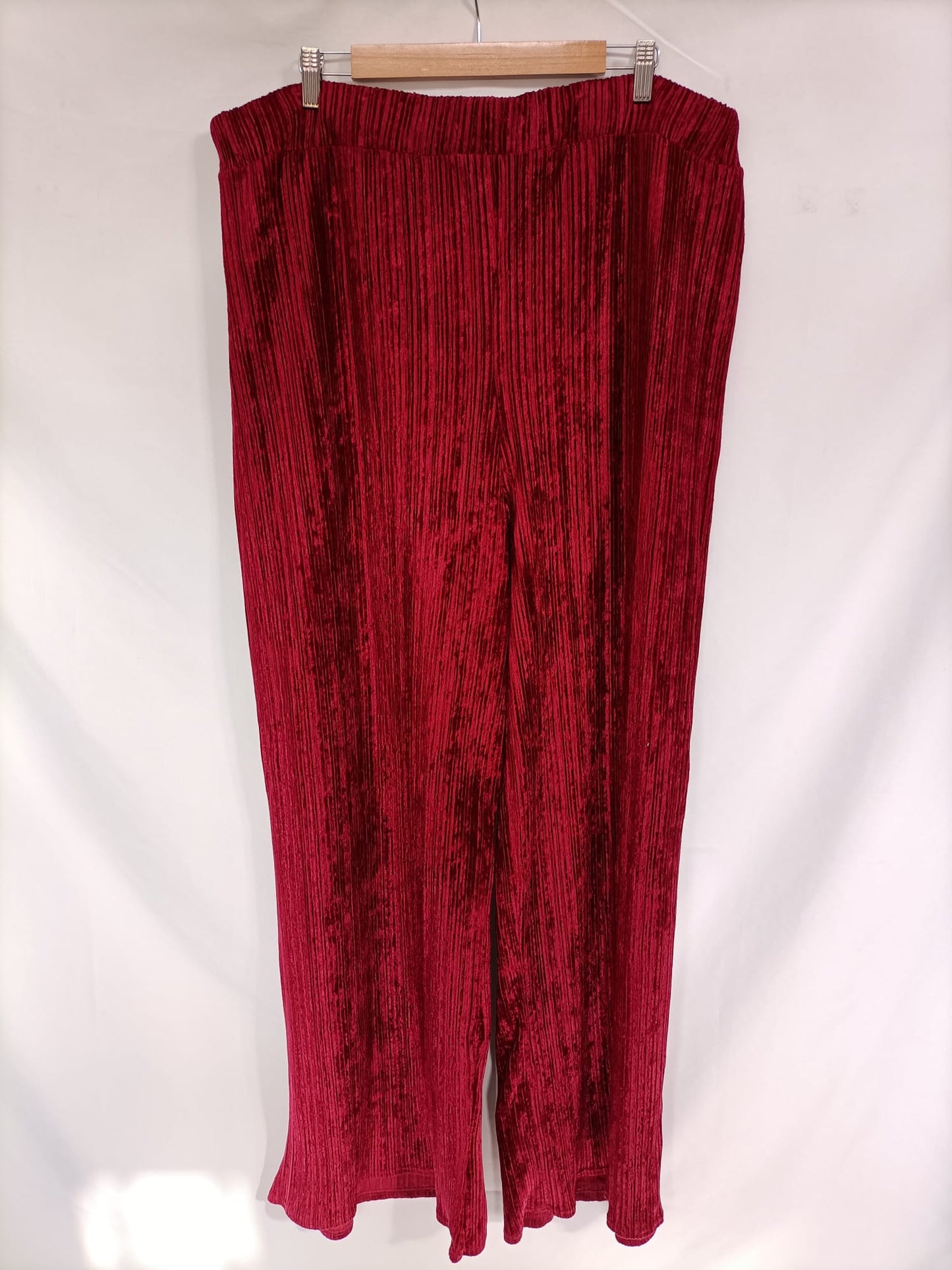 PRETTYLITTLEHING.Palazzo pleats T.52