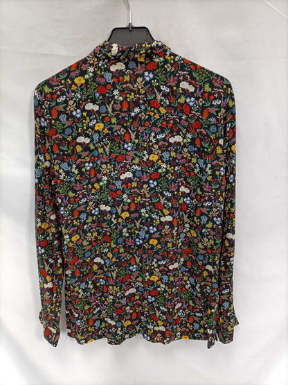 ZARA. Blusa negro flores T.s