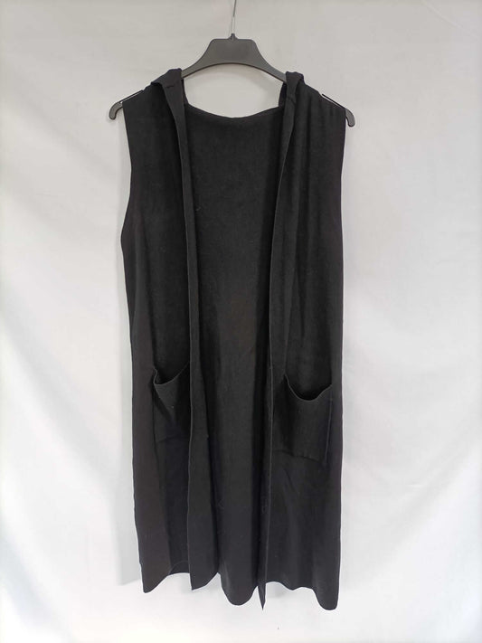OTHERS. Black knit vest Your
