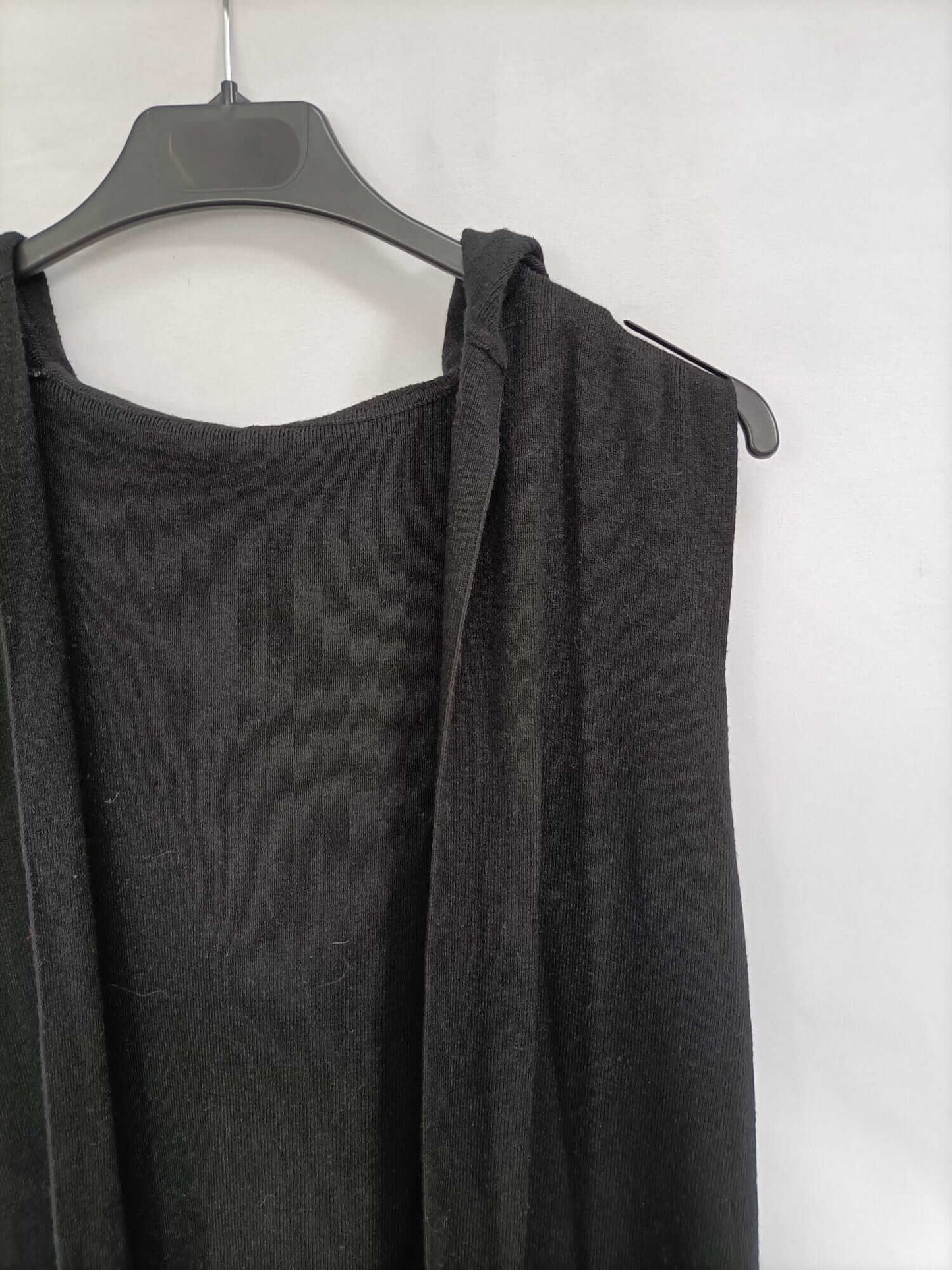 OTRAS. Chaleco punto negro Tu