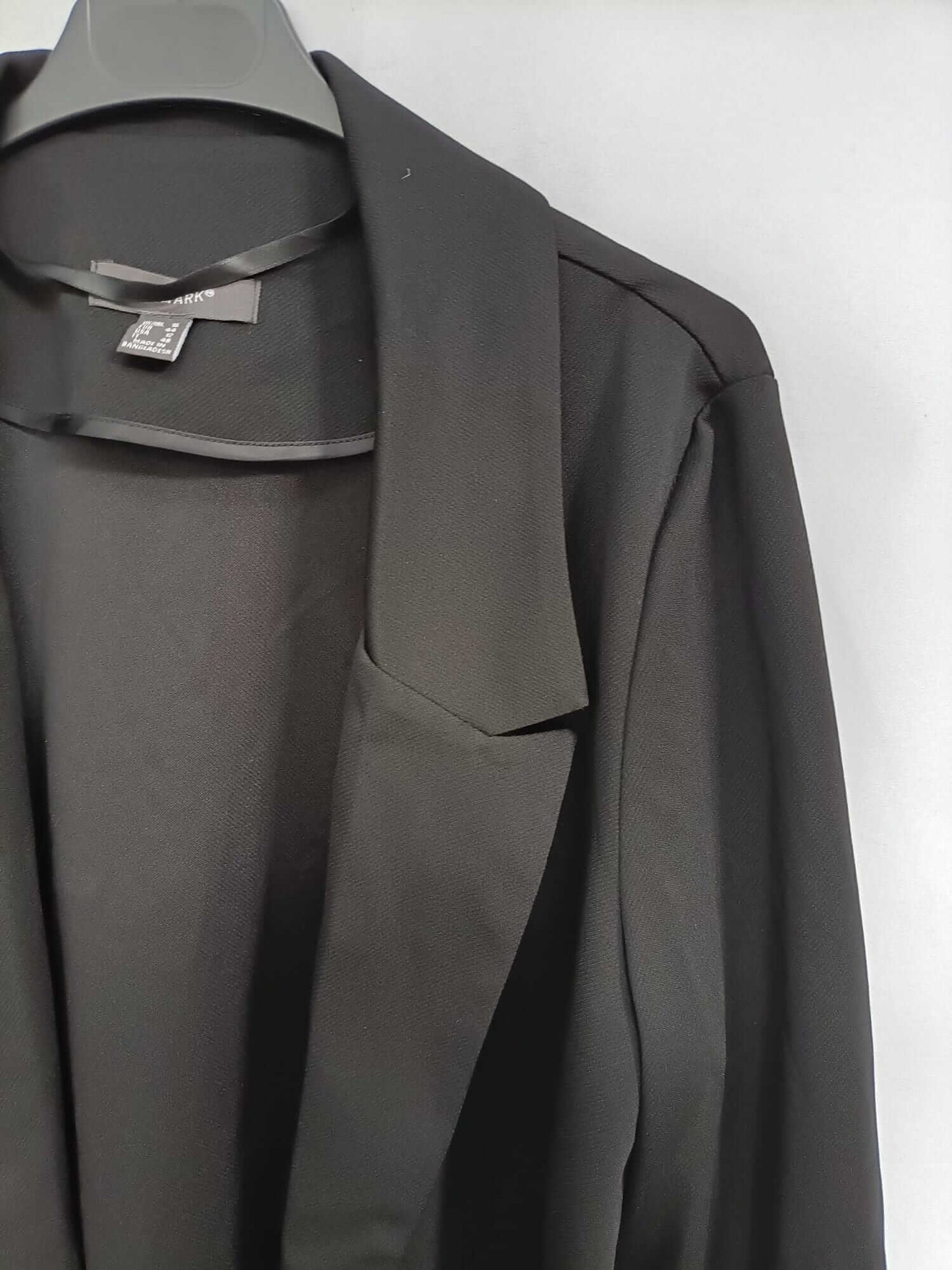 PRIMARK. Blazer negra fluida T.44