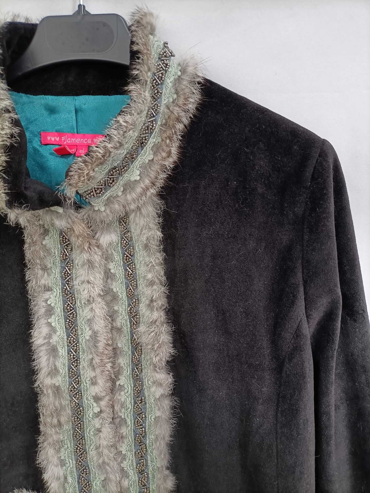 FLAMENCO. Abrigo negro paño pelito T.xl