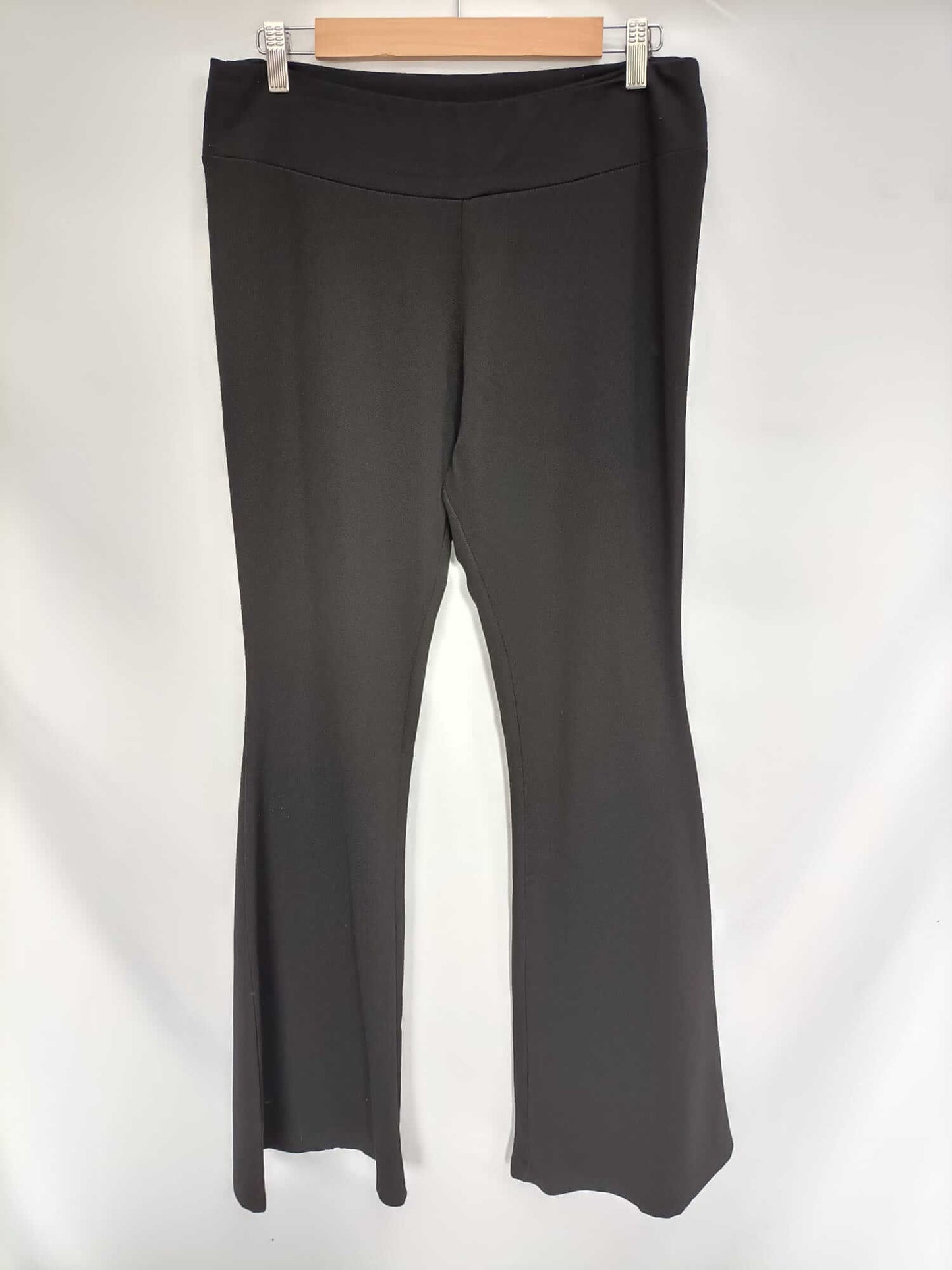 NINA LOPEZ. Pantalón negro elástico Tu (l/xl)