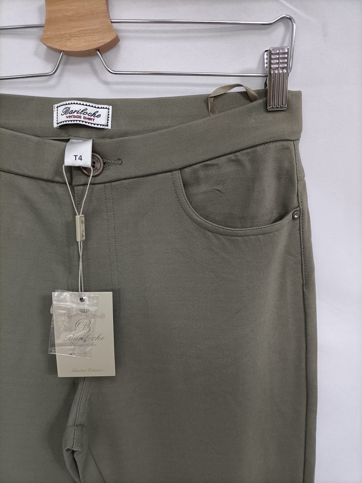 BARILOCHE. Pantalón verde caqui elástico T.xl