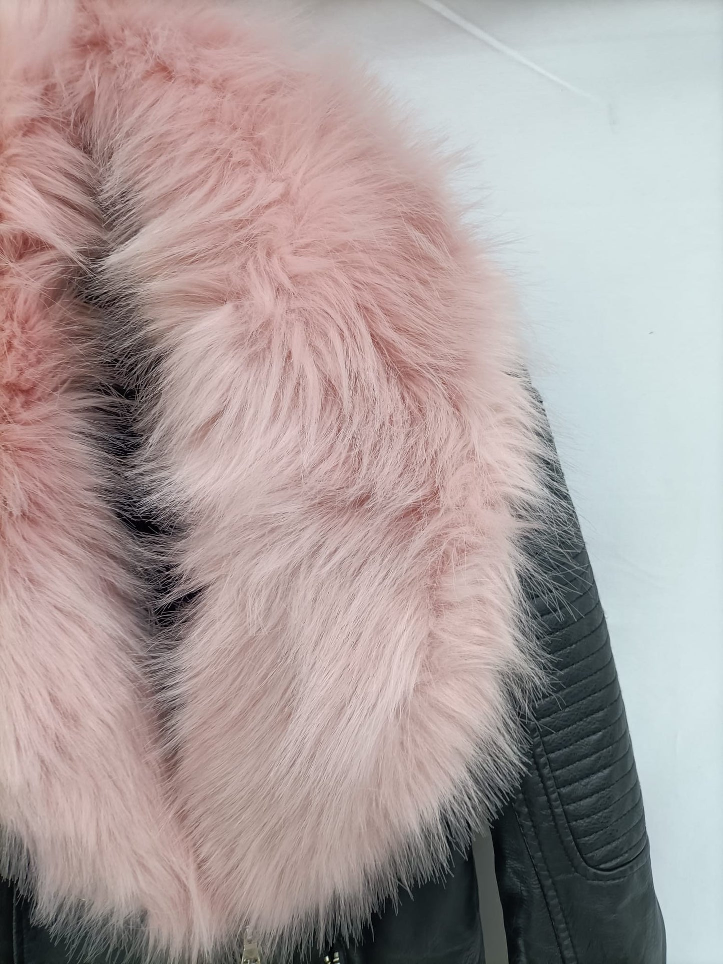 OTRAS. Cazadora negra polipiel cuello Tu (l)