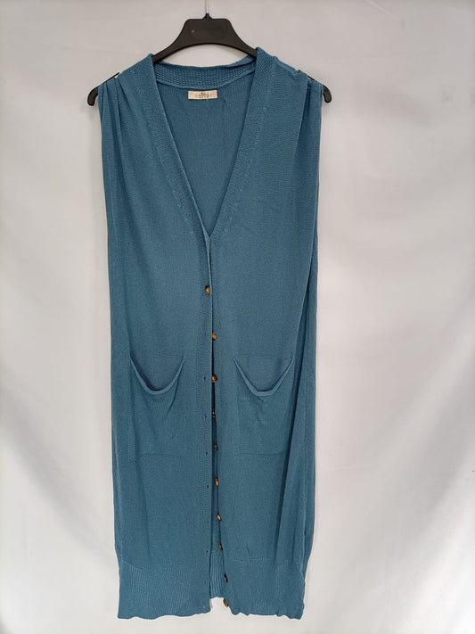 OTHERS. Blue knitted vest Your