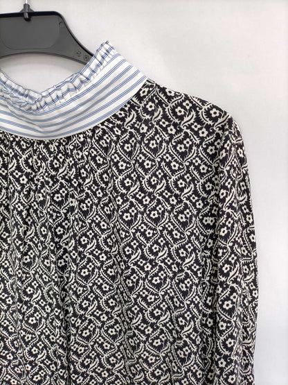 ZARA. Blusa negra flores T.xxl