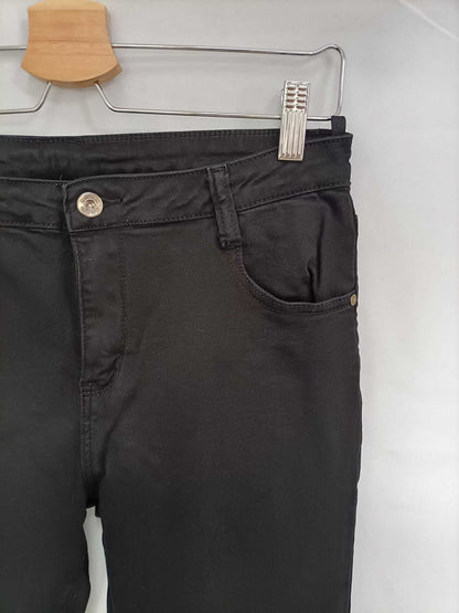 OTRAS. Pantalón denim negro tobillos T.xl