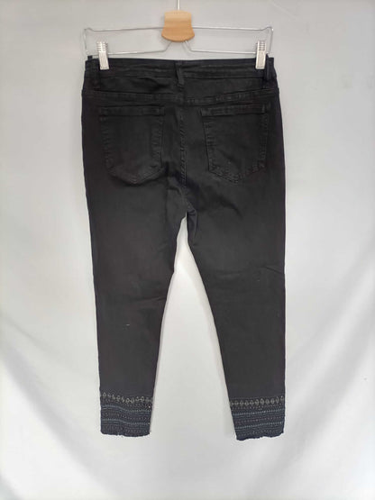 OTRAS. Pantalón denim negro tobillos T.xl