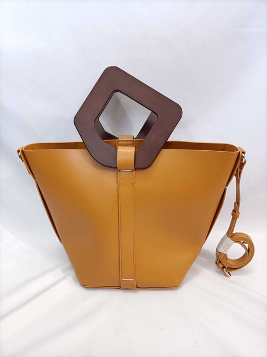 ZARA.Bolso mostaza polipiel