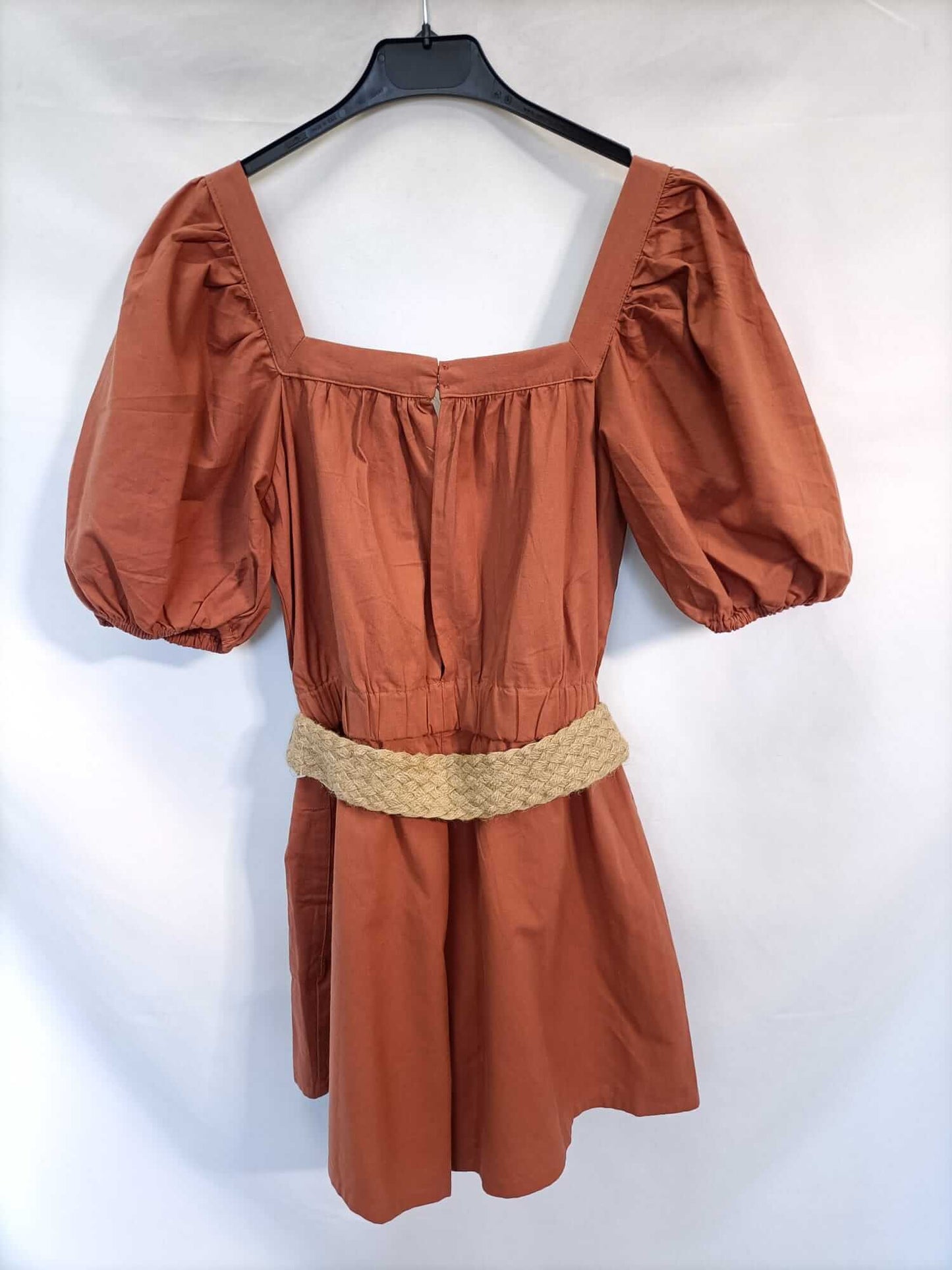 H&M. Mono teja corto T.38