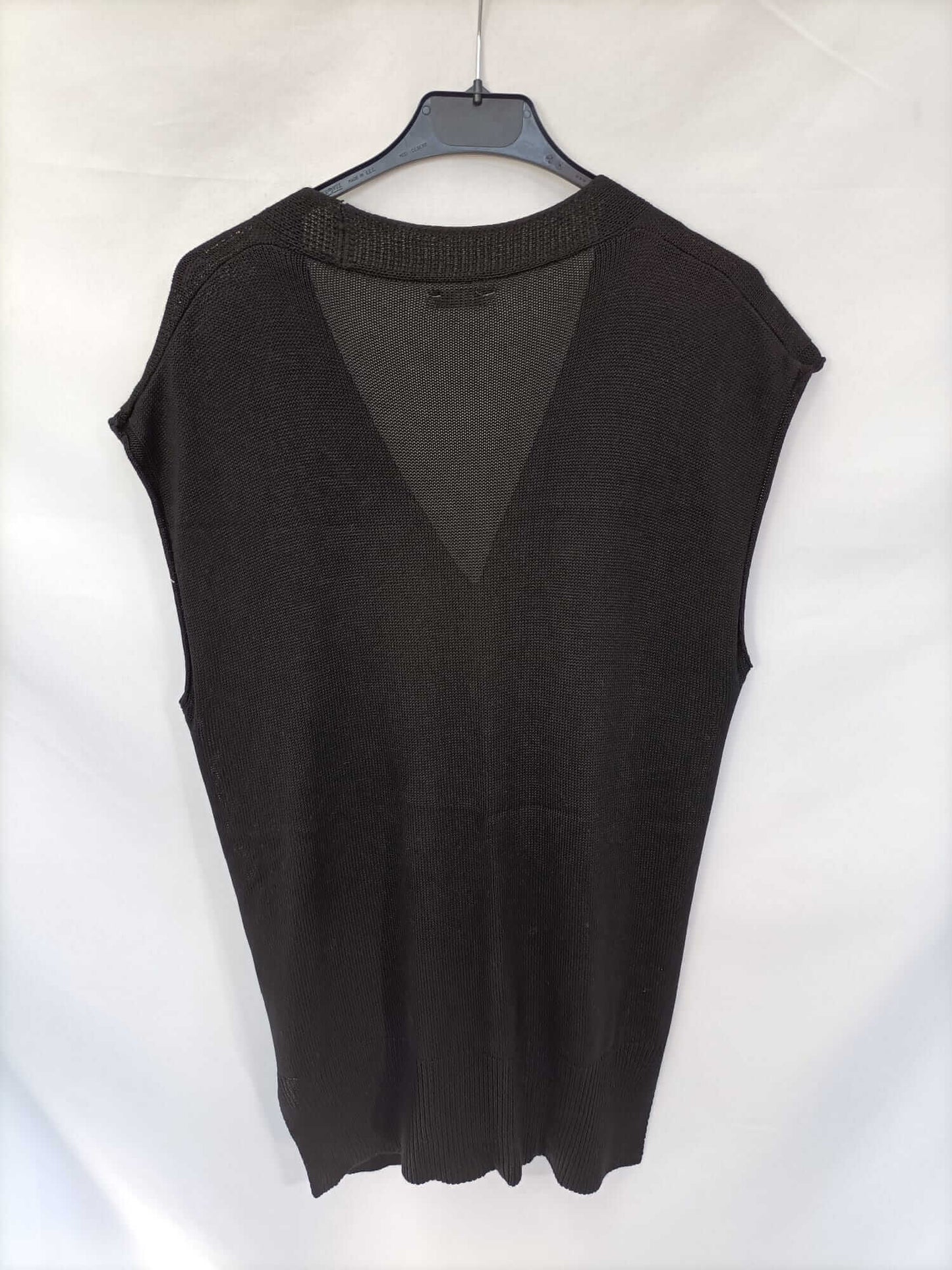 OTHERS. Black vest with buttons