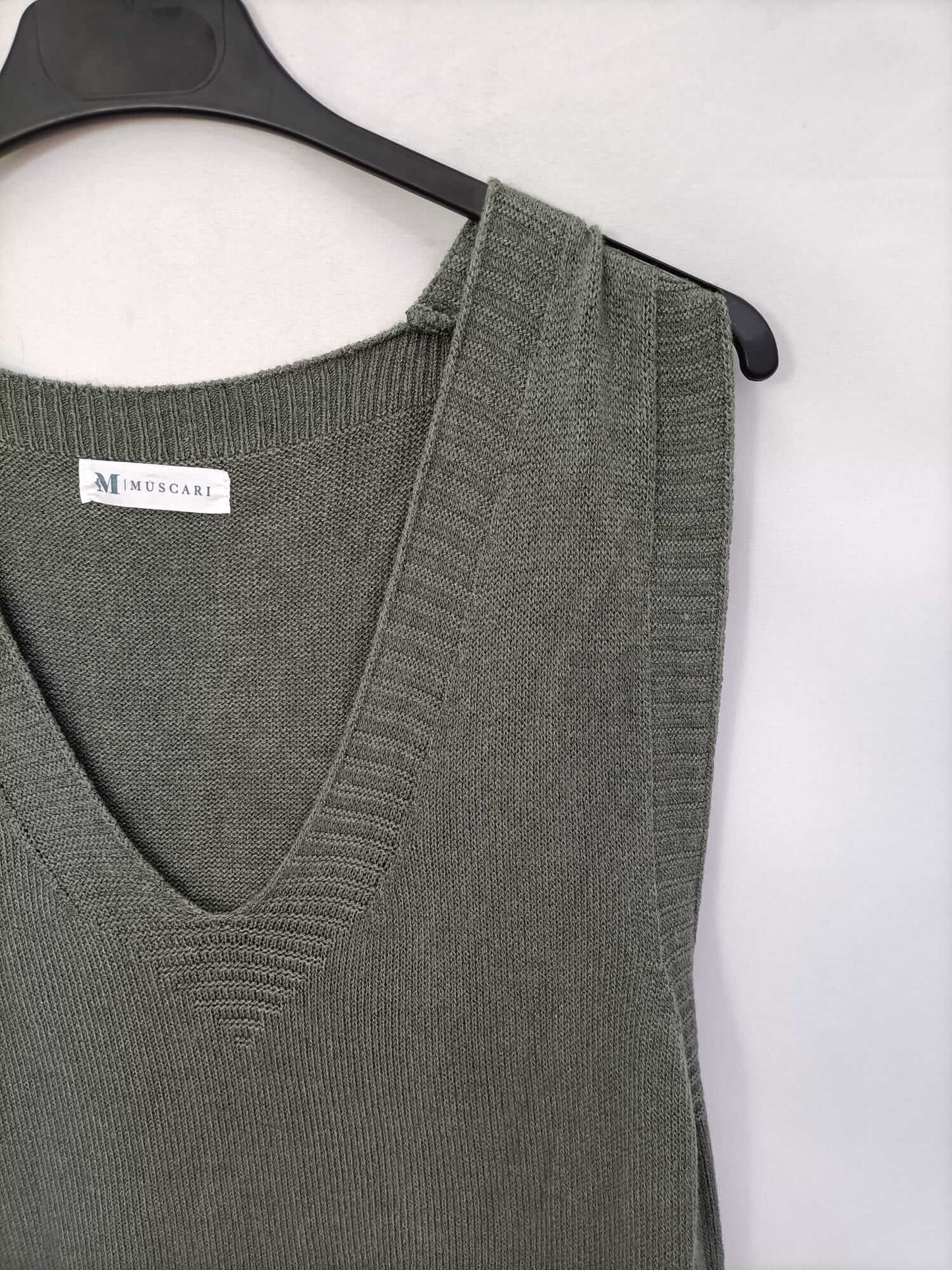 MUSCARI. Flowy green vest Tu (m/l)