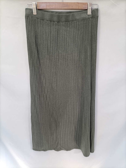 MUSCARI. TU ribbed green midi skirt (m/l)