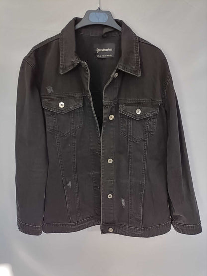 STRADIVARIUS. Cazadora denim negra T.s