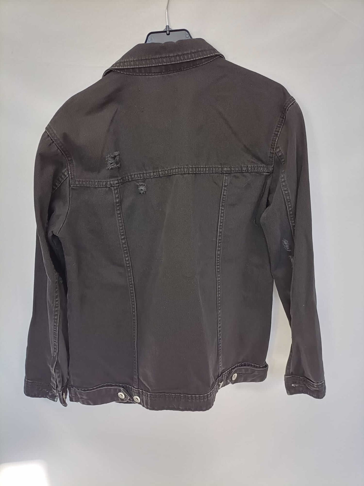 STRADIVARIUS. Cazadora denim negra T.s