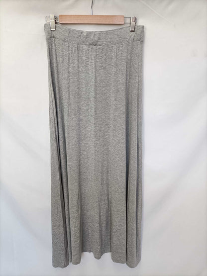 VILA. Long mottled grey skirt Tm