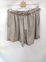 OTRAS. Shorts beige topo TU (L/XL)