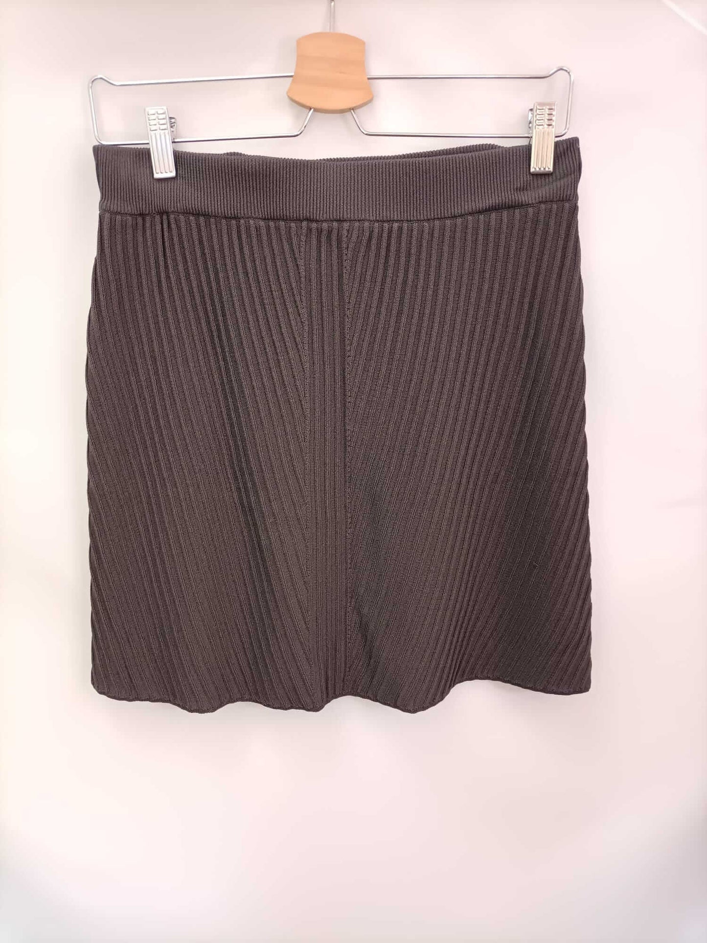VILA. Falda punto gris T.m