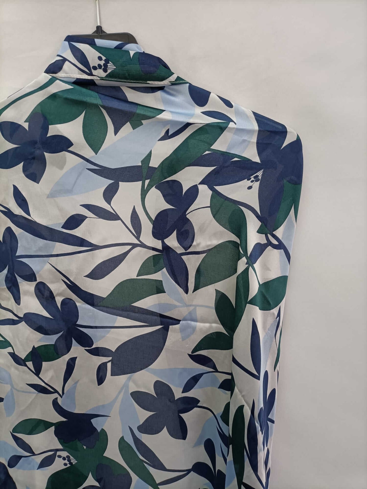 OTRAS. Pañuelo flores y lunares