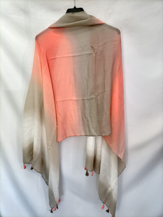 OTRAS. Fular rayas degradado