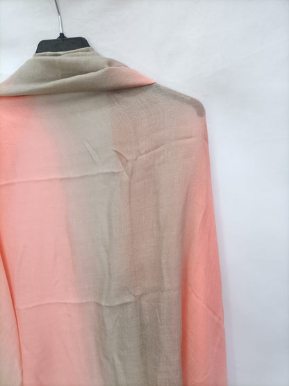 OTRAS. Fular rayas degradado