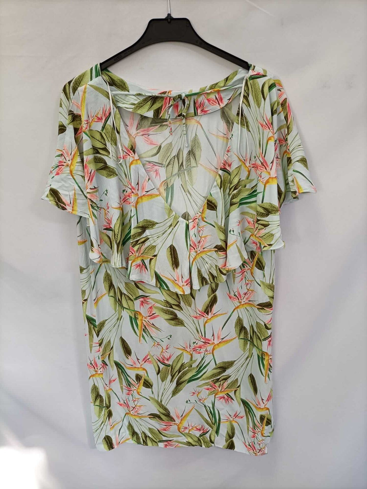 ZARA. Vestido corto flores T.xs