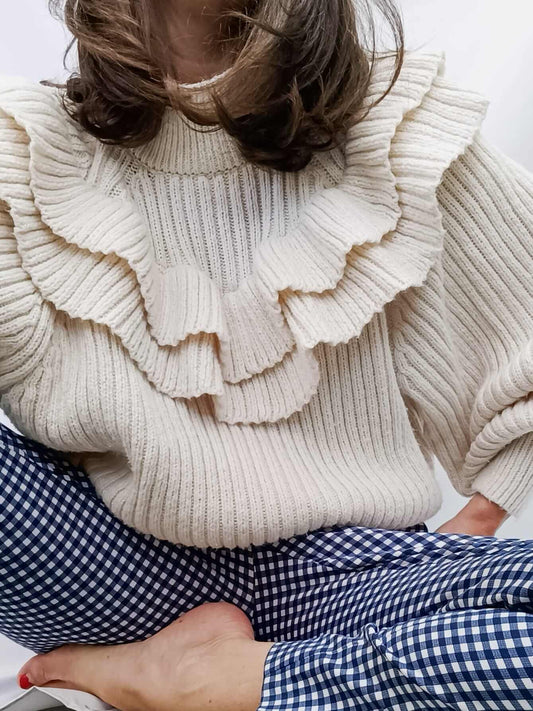H&amp;M. Beige ruffled sweater Tm