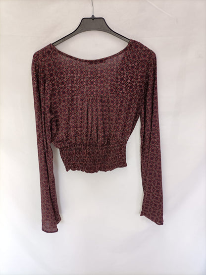 PULL&BEAR.Top burdeos T.s