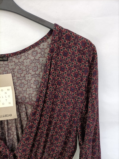 PULL&BEAR.Top burdeos T.s