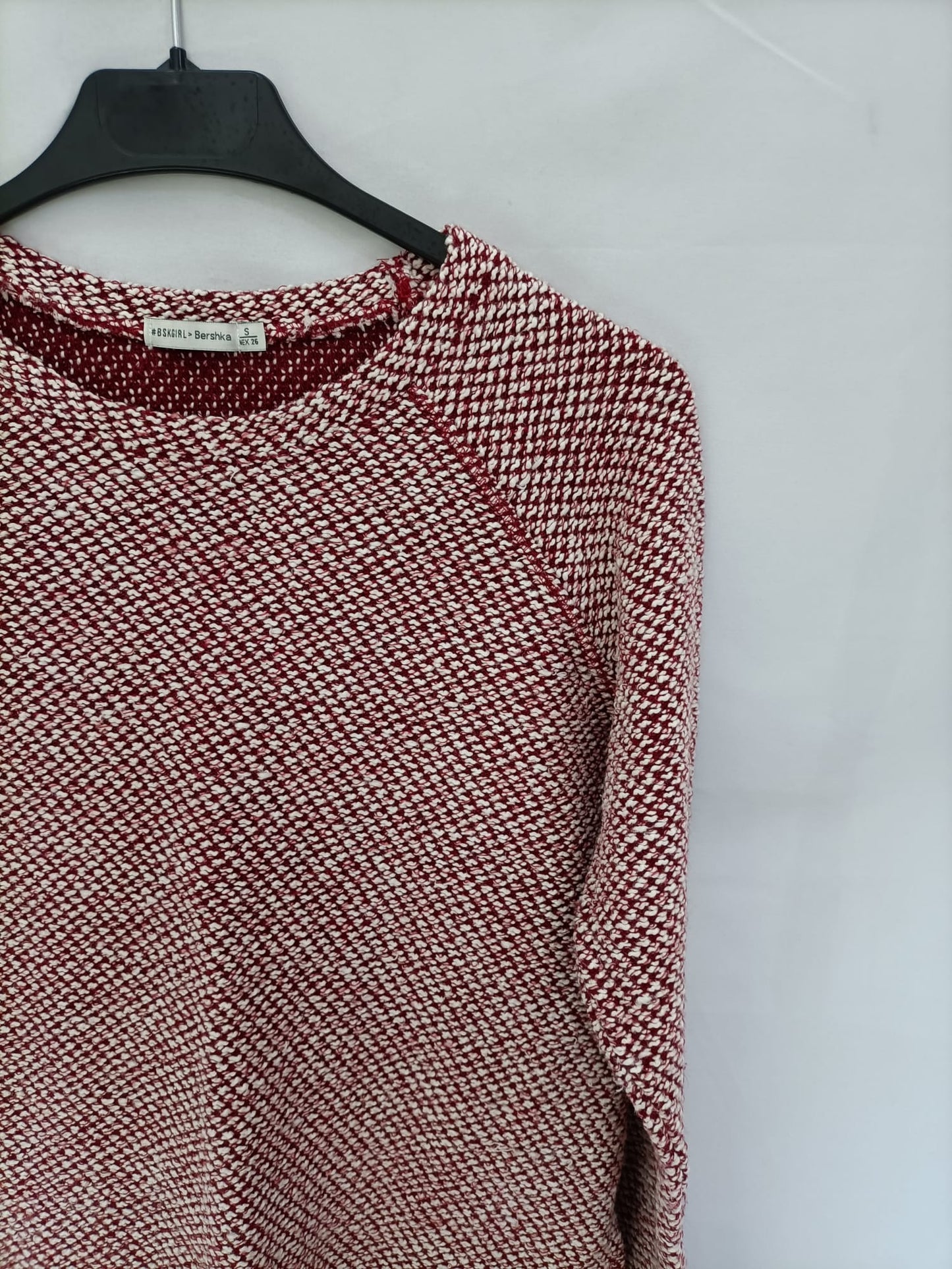 BERSHKA.Top burdeos y beige tweed T.s