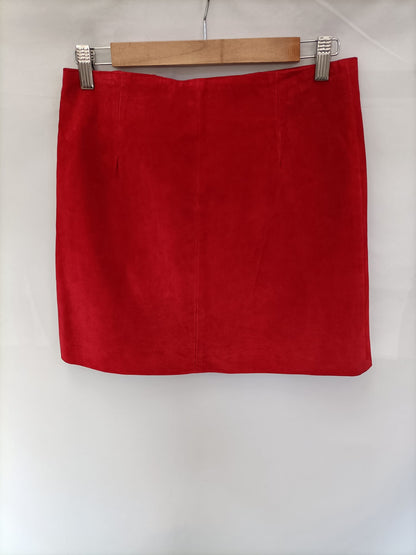 MANGO.Falda roja piel T.s