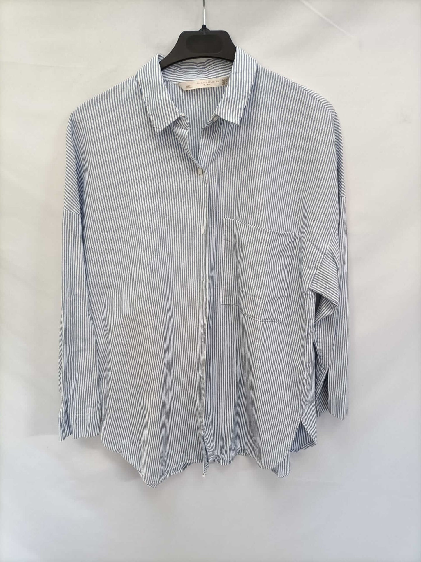 ZARA. Camisa de rayas T.m